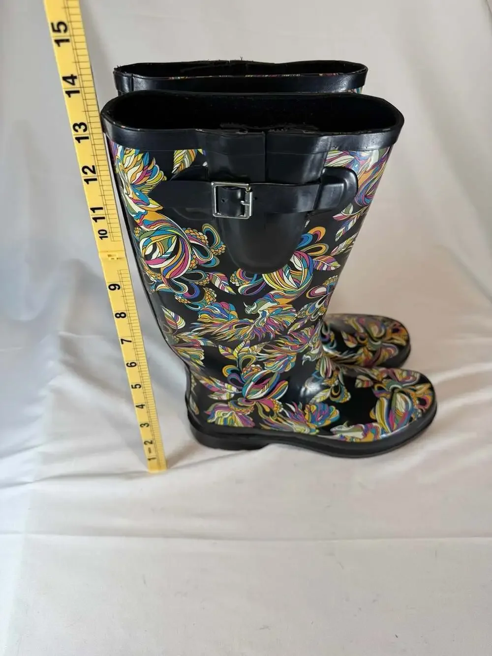 Boho Festival Sakroots Rhythm Black Spirit Desert Rain Boots Size 9